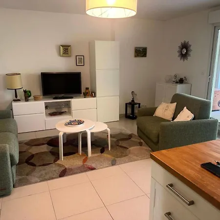 - 1 En Rez De Jardin Dans Le Domaine De La Coudouliere Mae-1033 *